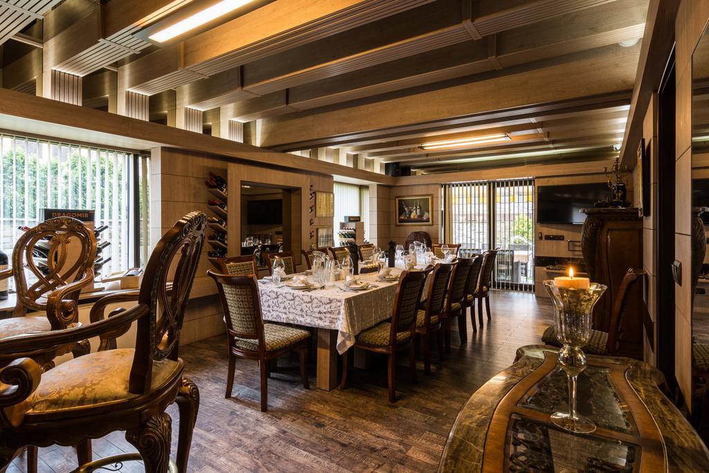Villa Vuchev เวลินกราด ภายนอก รูปภาพ